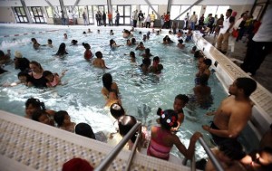 A CDC study raises some concerns about bacteria in public swimming pools. Photo: Kim Komenich,